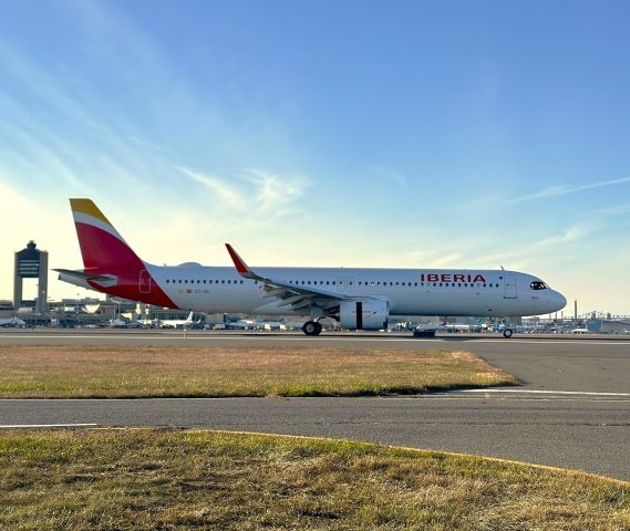 Airbus A321neo (EC-OIL) - A321 XLRbr /EPICbr /Thanks Chef