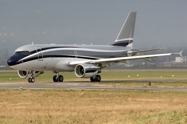 Airbus A319 (M-RBUS)