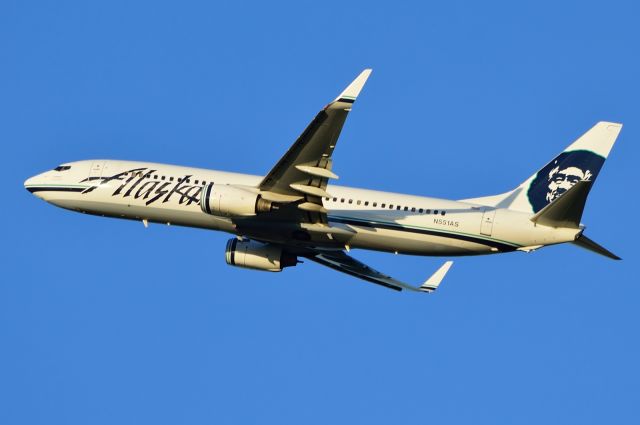 Boeing 737-900 (N551AS) - Alaska - B739 - N551AS - Departing KDFW 06/29/2013