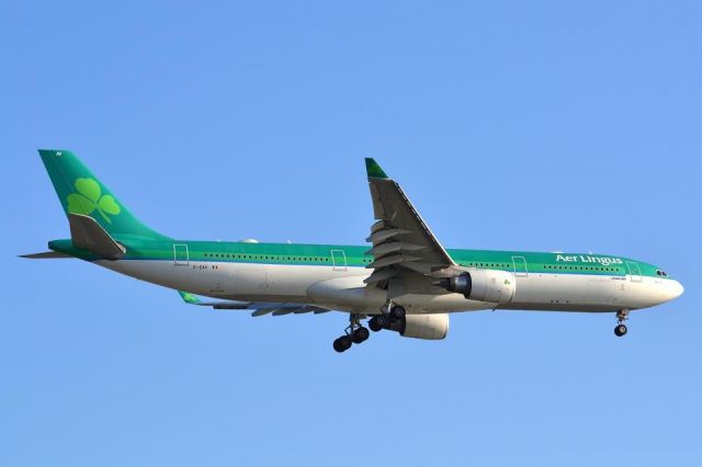 Airbus A330-300 (EL-EAV)