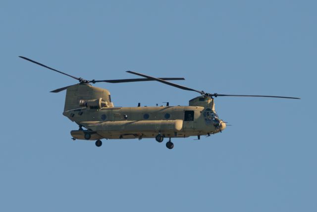 Boeing CH-47 Chinook — - Near KGKY