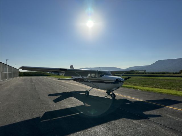 Cessna Skyhawk (N84662)