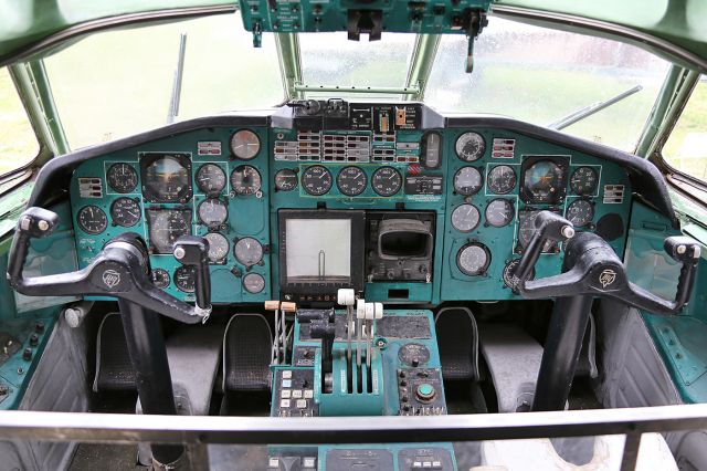 CCCP85020 — - The cockpit of Tu-154 (Registration CCCP-85020) at the State Aviation Museum of Ukraine in Zhulyany.