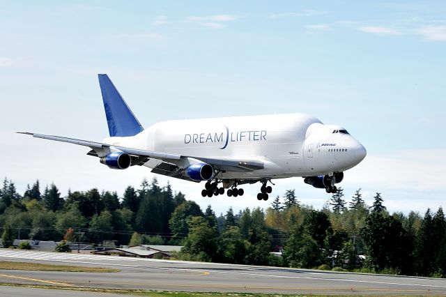 Boeing Dreamlifter (N249BA) - 1990 Boeing 747-409 C/N 24309 coming in Heavy 34L