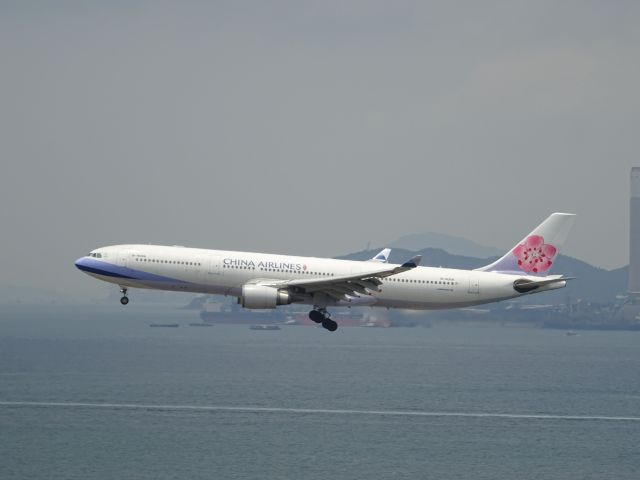 Airbus A330-300 (B-18309)