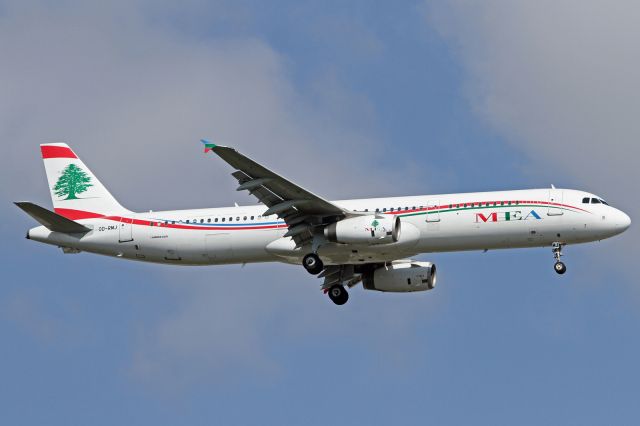 Airbus A321 (OD-RMJ)