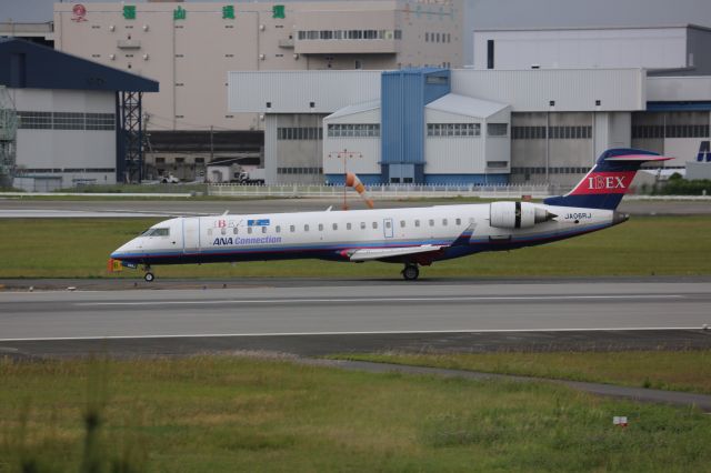 Canadair Regional Jet CRJ-700 (JA06RJ)