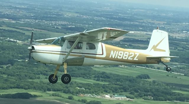 Cessna Commuter (N1982Z) - In flight