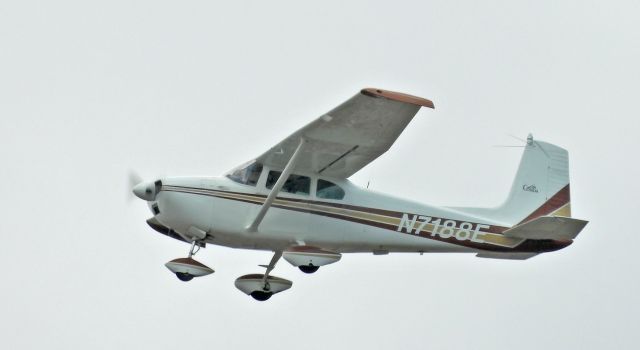 Cessna Skylane (N7188E)