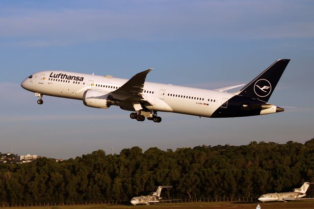 Boeing 787-8 (D-ABPC)