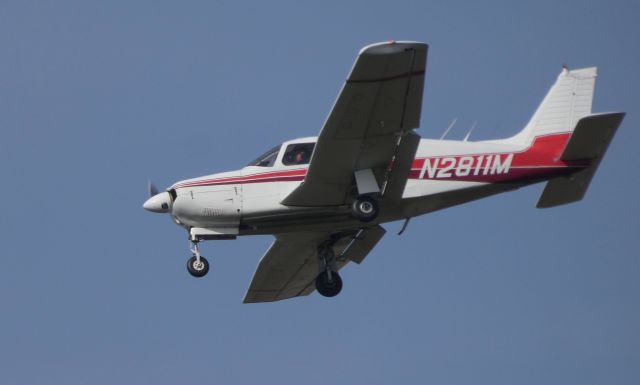 Piper Cherokee Arrow (N2811M) - On final is this 1977 Piper Cherokee Arrow PA-28R-201 in the Autumn of 2019.