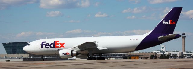 Airbus A300F4-600 (N669FE) - On Sierra Charlie taxiway.