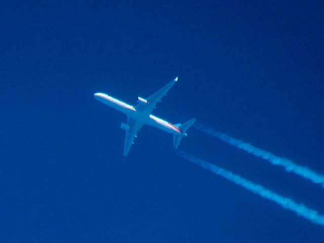 Boeing 757-200 (N172AJ)
