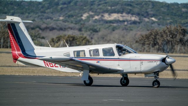 Piper Lance 2 (N621DB)