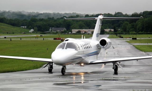 Cessna Citation CJ2+ (N971TB) - RELIANT AIR. Departure RW26 at Danbury. RELIANT AIR has the cheapest fuel at Danbury airport!