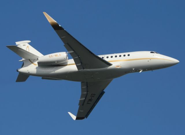 Dassault Falcon 2000 (SX-MLA)