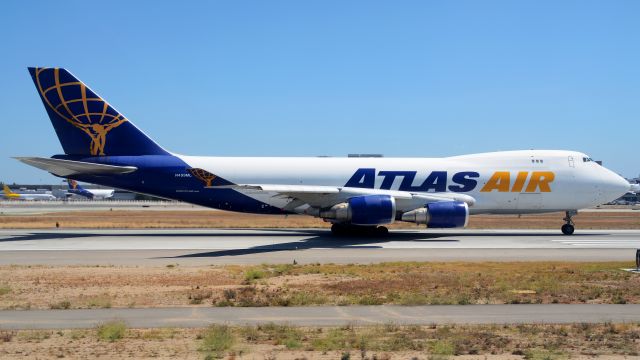 Boeing 747-400 (N499MC)