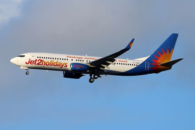 Boeing 737-800 (G-JZBE) - G-JZBE Boeing 738 Arriving EGNM Leeds Bradford Airport May 2018