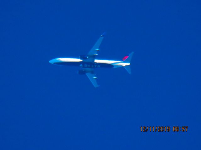 Boeing 737-900 (N906DN)