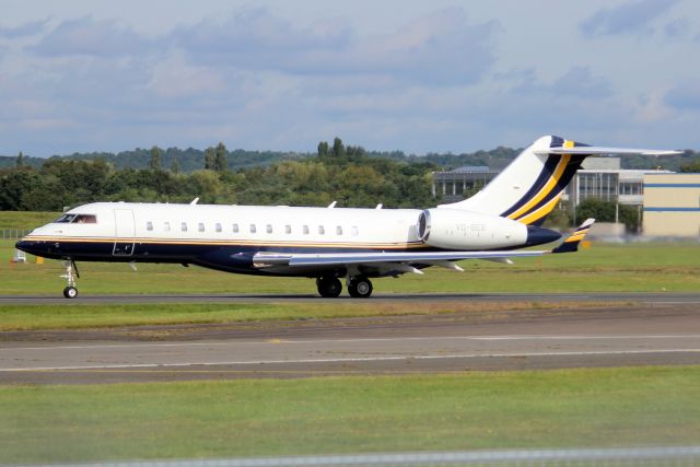 Bombardier Global Express (VQ-BEB) - Departing rwy 24 on 17-Sep-21 heading for LIPZ.