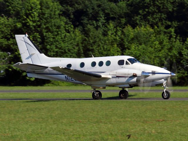 Beechcraft King Air 90 (N129LA)