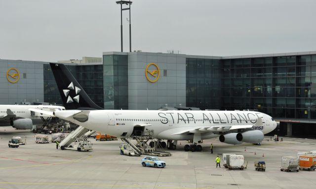 Airbus A340-300 (D-AIFA) - Lufthansa Airbus A340-313 D-AIFA Dorsten in Frankfurt 