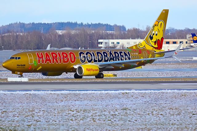 Boeing 737-700 (D-ATUD)