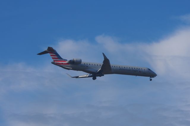 Canadair Regional Jet CRJ-200 (N552NN)