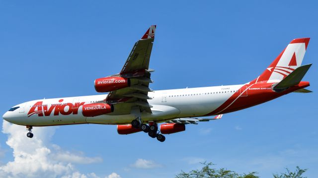 Airbus A340-300 (YV-3292)