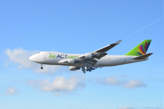 Boeing 747-400 (TC-MCT)