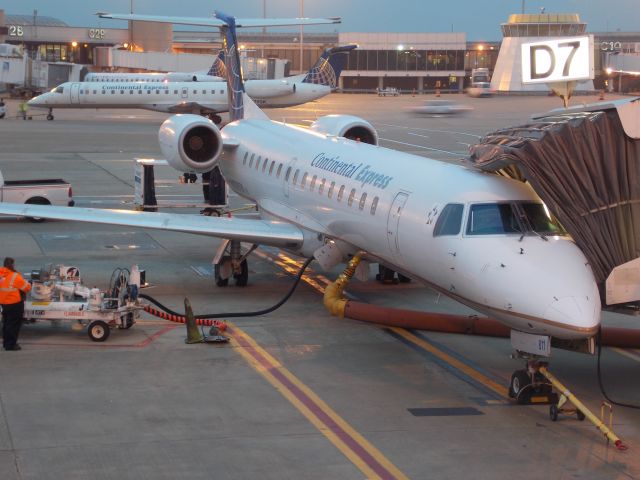 Embraer ERJ-145 (N285SK) - Never get tired of seeing Continental ERJs. Taken in late October 2013.