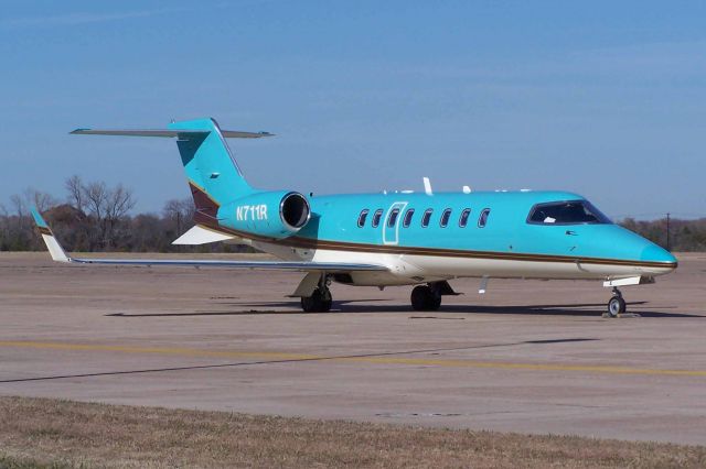 Learjet 45 (N711R)