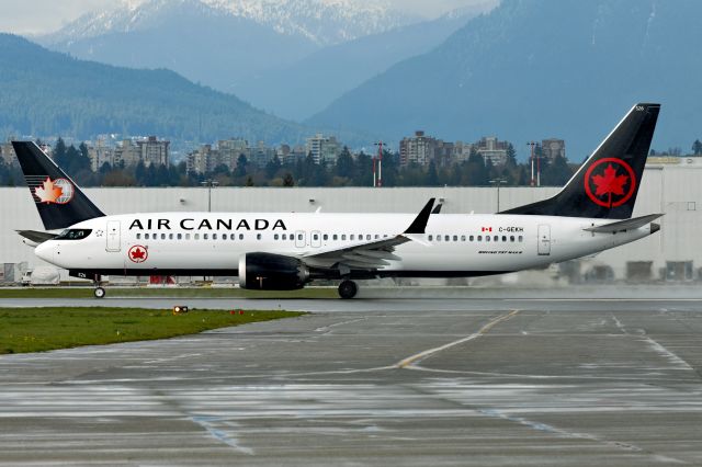 Boeing 737 MAX 8 (C-GEKH)