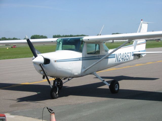 Cessna 152 (N24857) - I soloed in N24857 at KMIC, Crystal, MN
