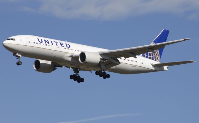 Boeing 777-200 (N780UA) - United 403 heavy on final for 16L after a flight from Washington-Dulles.