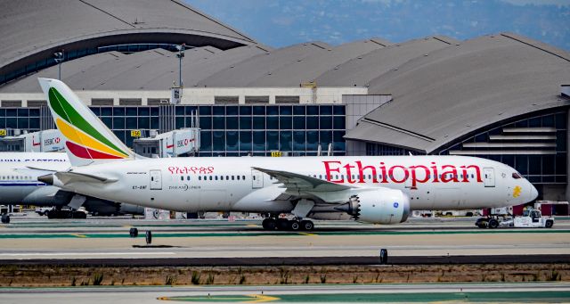 Boeing 787-8 (ET-ARF) - ET-ARF Ethiopian Airlines Boeing 787-8 Dreamliner s/n 34752 - Los Angeles International Airport (IATA: LAX, ICAO: KLAX, FAA LID: LAX)br /Photo: TDelCorobr /September 3, 2017