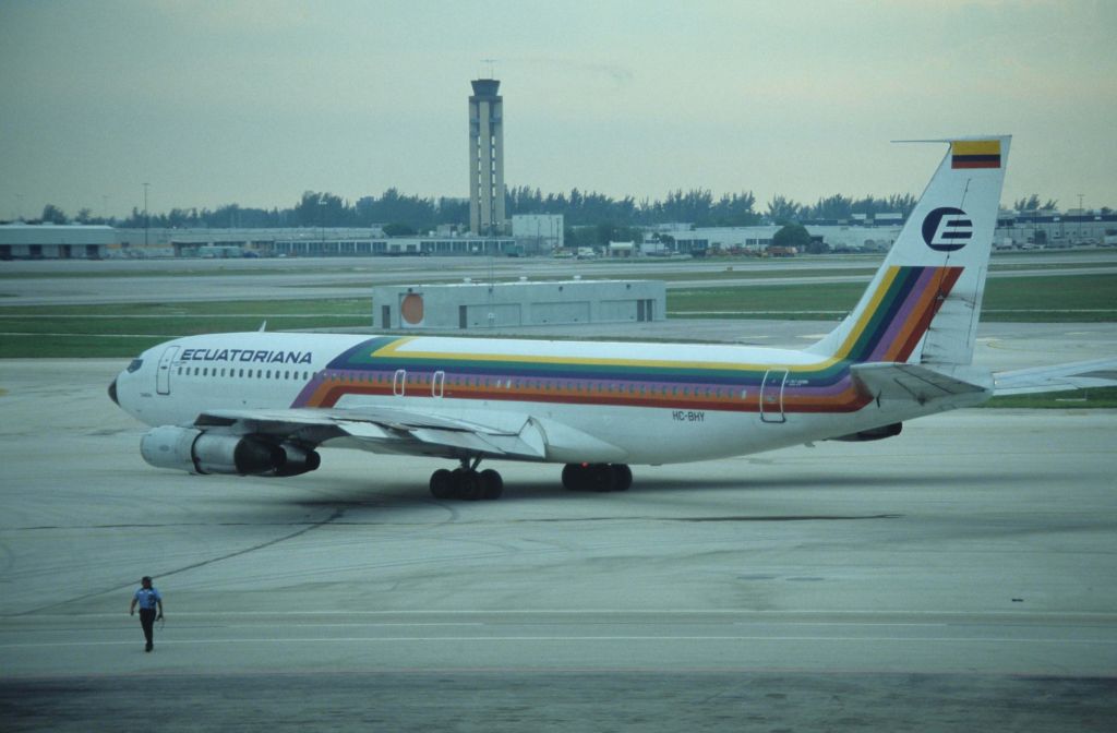 Boeing 707-300 (HC-BHY) - Taxing at Miami Intl Airport on 1990/08/30