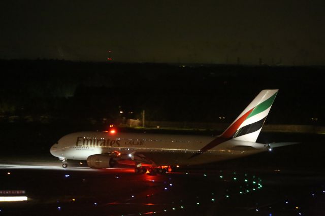 Airbus A380-800 (A6-EDE)