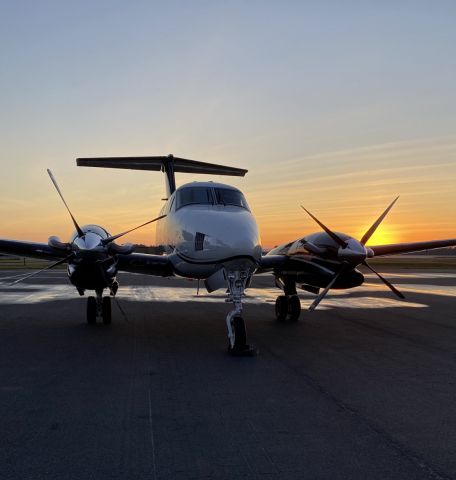 Beechcraft King Air 90 (N65MT)