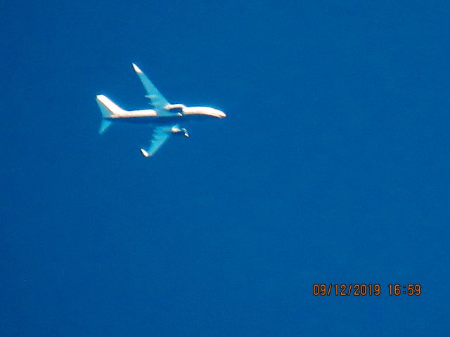 Boeing 737-700 (N315TS)
