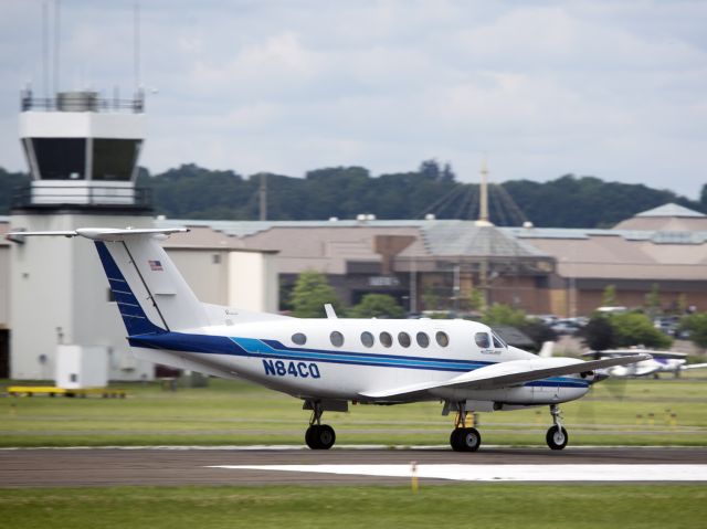 Beechcraft Super King Air 200 (N84CQ) - Runway 08.