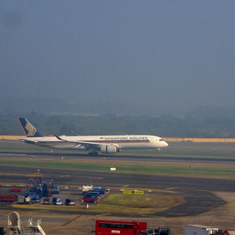 Airbus A350-900 (9V-SHC)