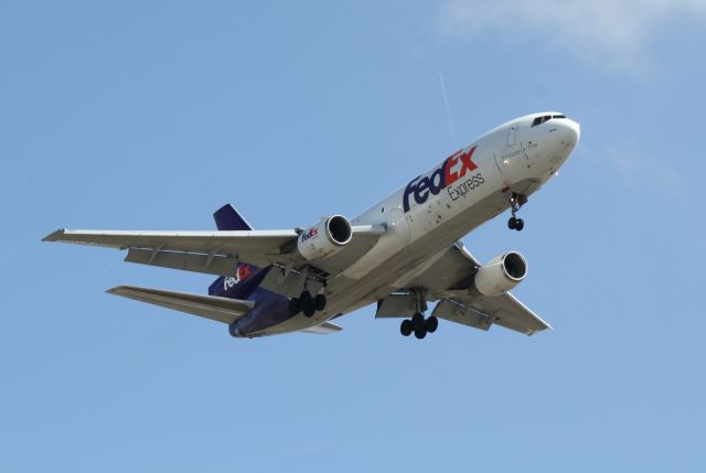 McDonnell Douglas DC-10 (N363FE) - Love Indy since these are still common!  Fedex 3613 from San Diego arriving around 1pm. SN 48263, formerly with United.  Delivered in 1981