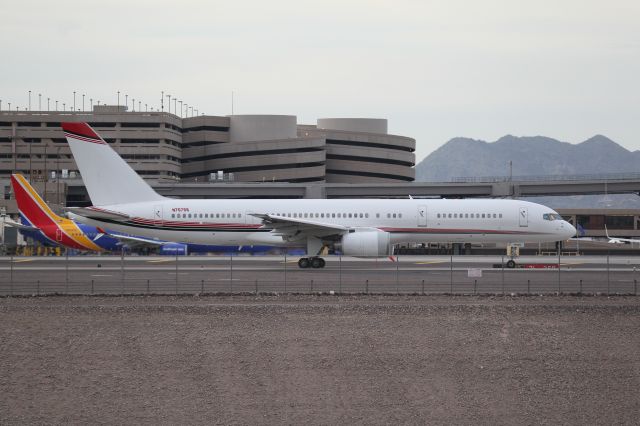 Boeing 757-200 (N757SS)