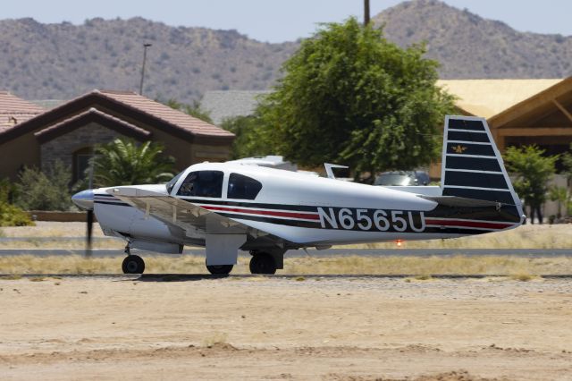 Mooney M-20 (N6565U) - Taxiing for Takeoff