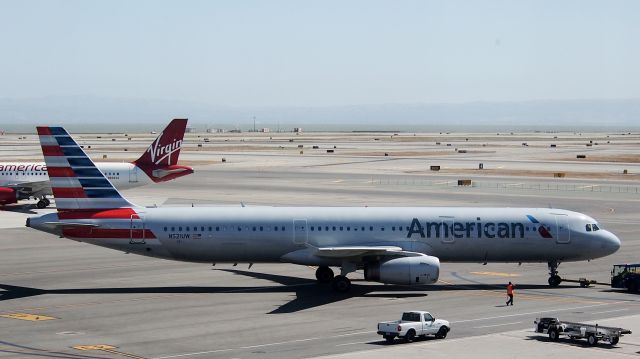 Airbus A321 (N521UW) - ex-USAir