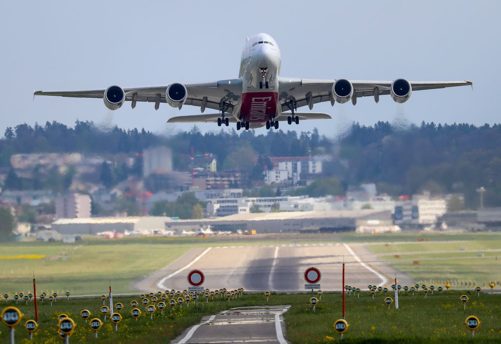 Airbus A380-800 (A6-EDW) - Take off from Zuerich / Switzerland 