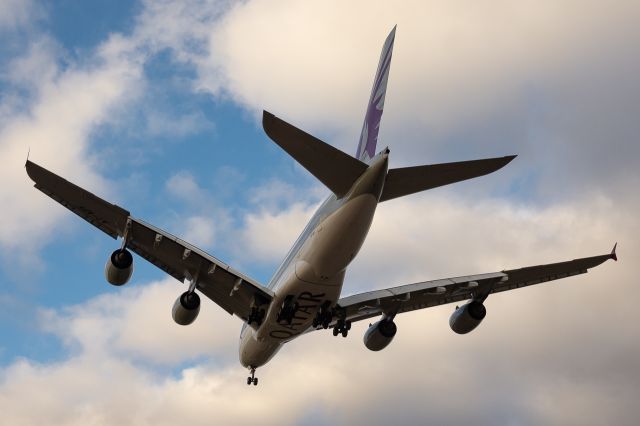 Airbus A380-800 (9V-APF)