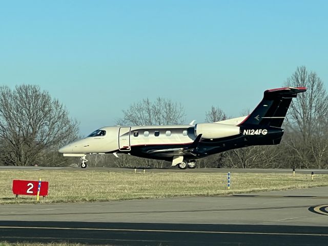 Embraer Phenom 300 (N124FG) - 2015 Embraer EMB-505. ADSB transmitting N164QC. ForeFlight 992 or FFL992