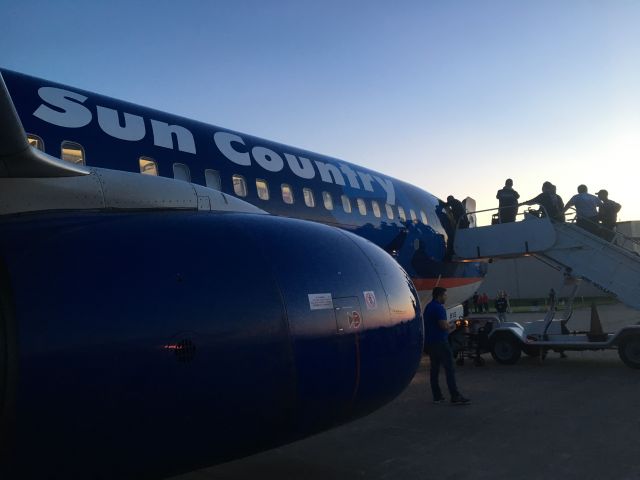 Boeing 737-800 (N813SY) - Veterans Honor Flight of Southern Illinois number 5